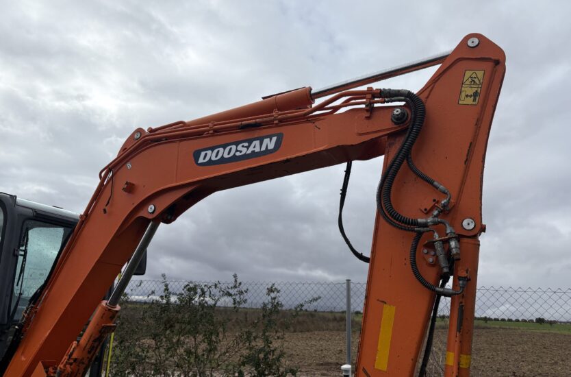 5ddb5def-9efc-4872-b6e0-d684a7410b7e